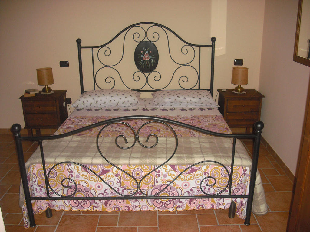 Agriturismo Biologico Villa Rosa Monte Guiduccio Habitación foto